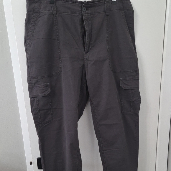 Old Navy High Rise OG Chino Charcoal Cargo Ankle Pants - Picture 1 of 4